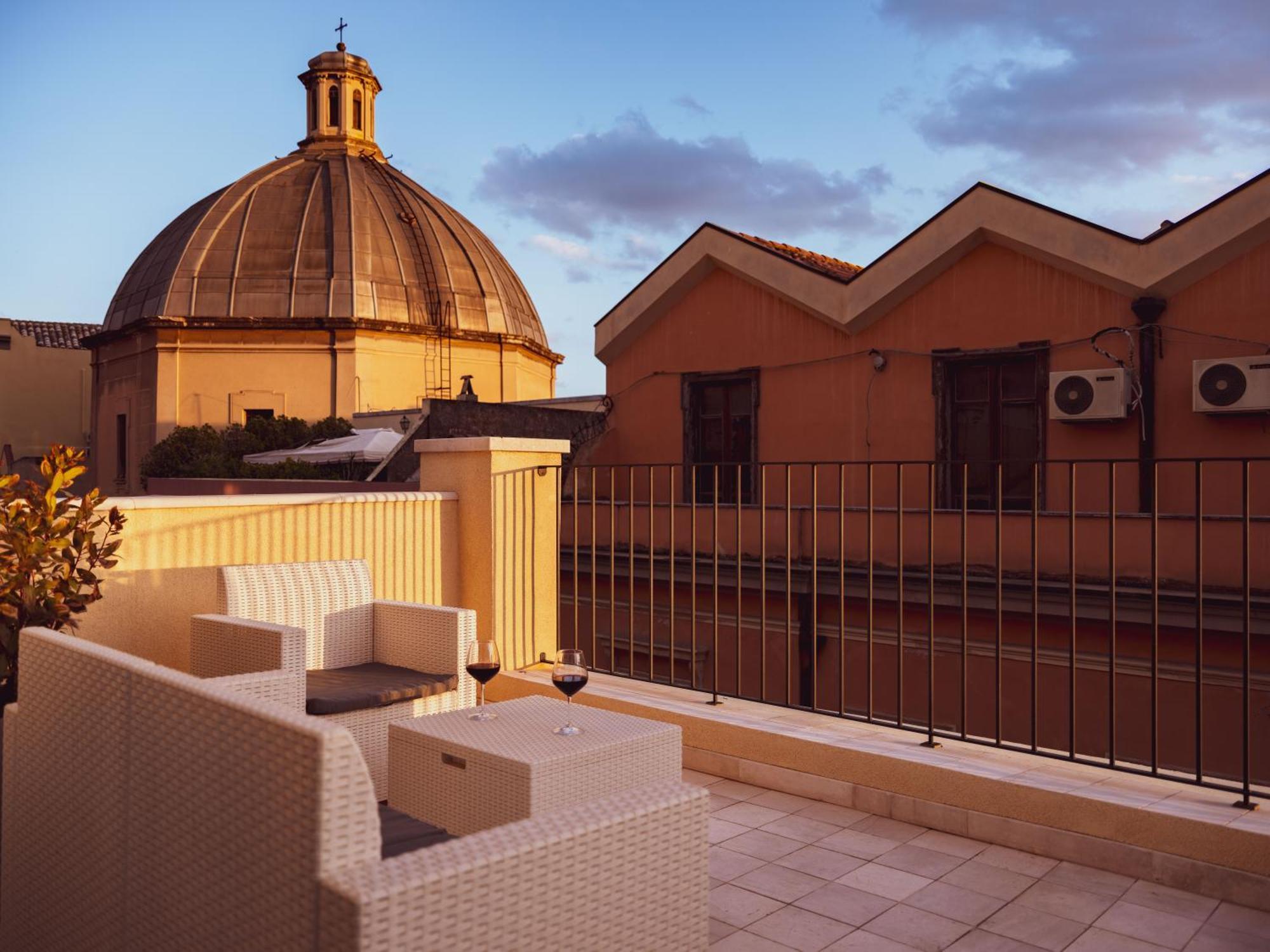 Luxury Suite La Terrazza In Pieno Centro In Cagliari Exterior foto